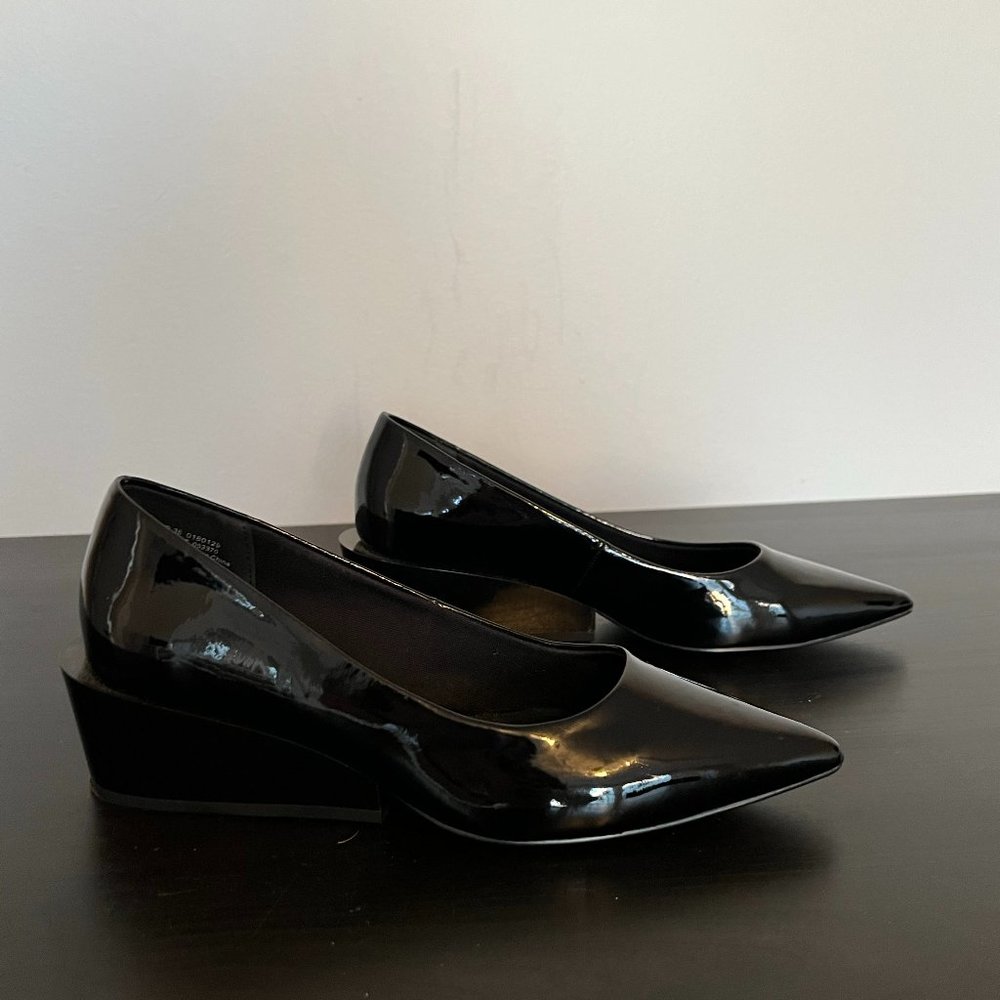 Cheap Monday Black Patent Leather Cat Mid Heel Shoes - Size 38